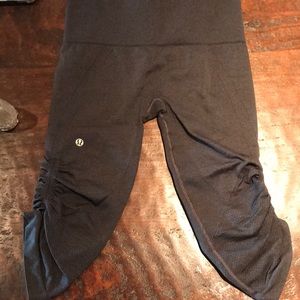 Lulu lemon cropped yoga pants